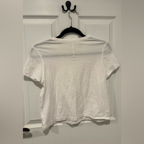 lululemon athletica White classic fit cotton blend Short Sleeve Tee womens - Picture 3 of 5